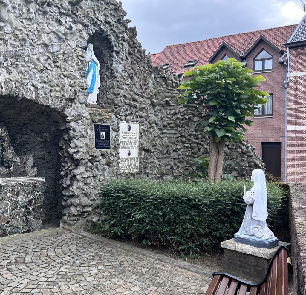Boorsem - Lourdesgrot IMG 9249